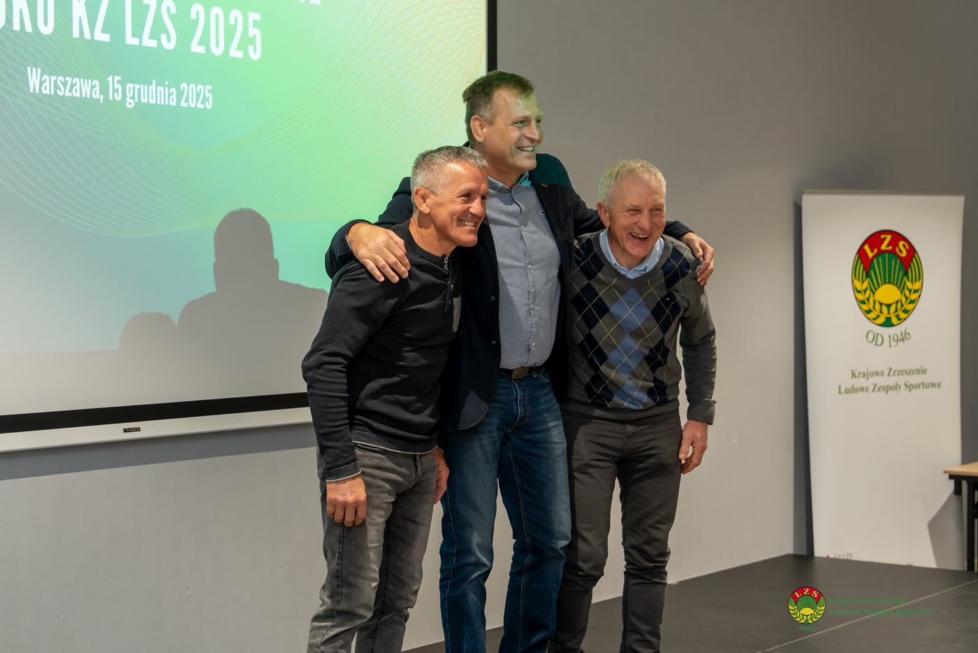 20251215123445-small